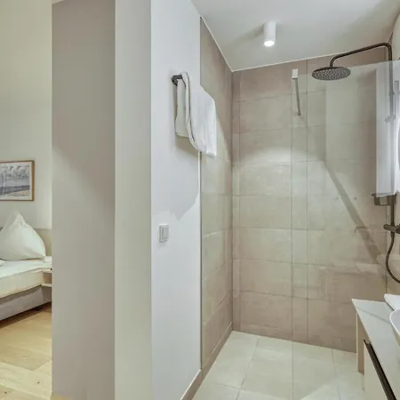 アパート 1 Bedroom Amazing In Tossens